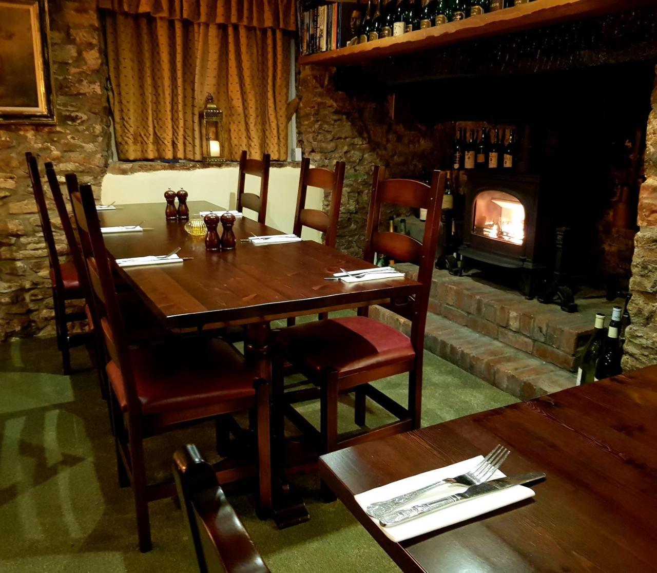 The Carpenters Arms Hotel Pensford Kültér fotó
